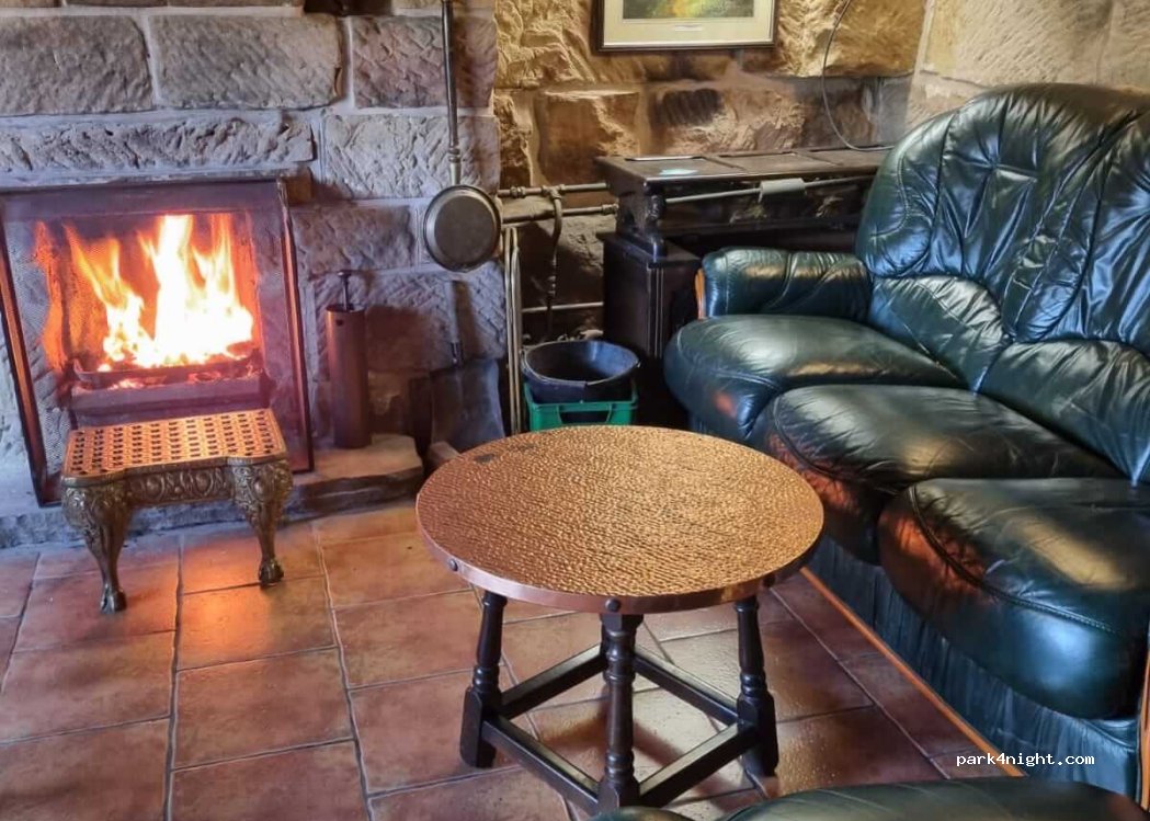 Peakstones Inn