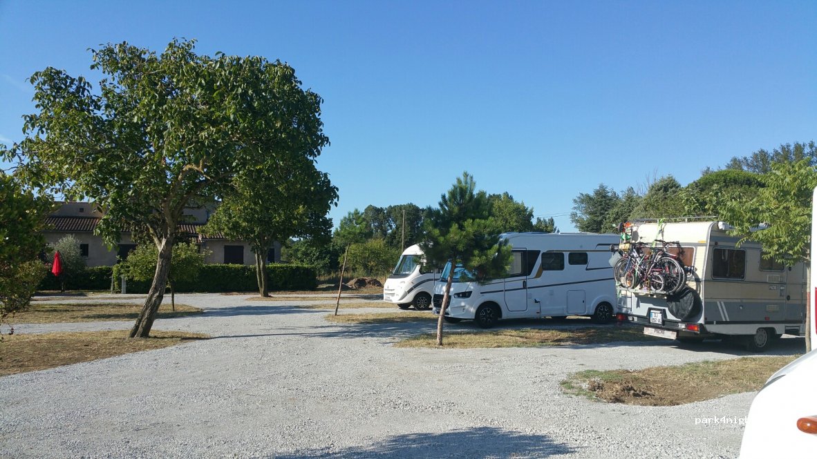 Motor home service area in ALZONNE : Grand Carcassonne