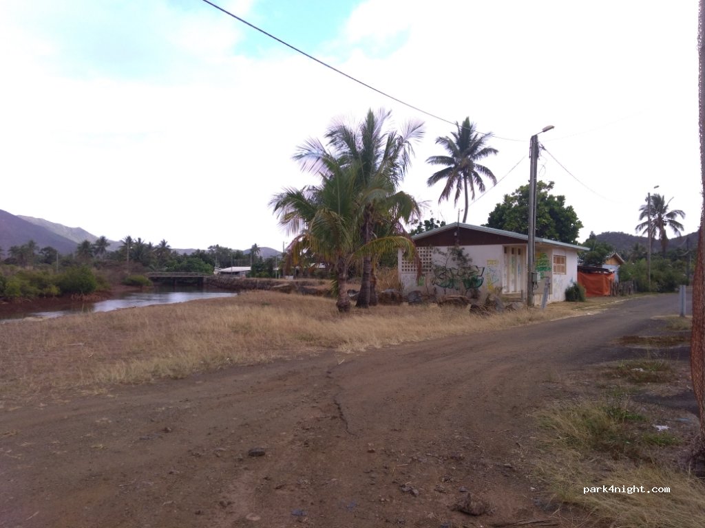() Kouaoua - Unnamed Road photo 4