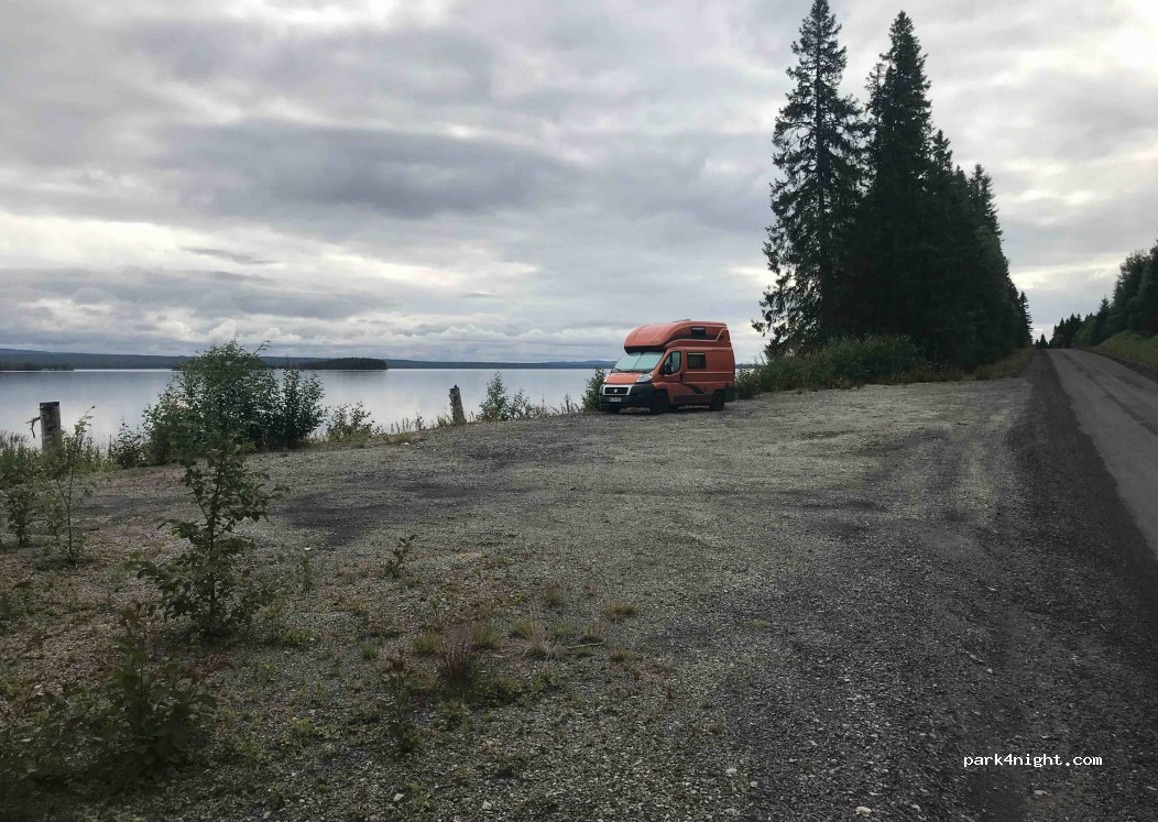 (833 95) Strömsund - Unnamed Road photo 2