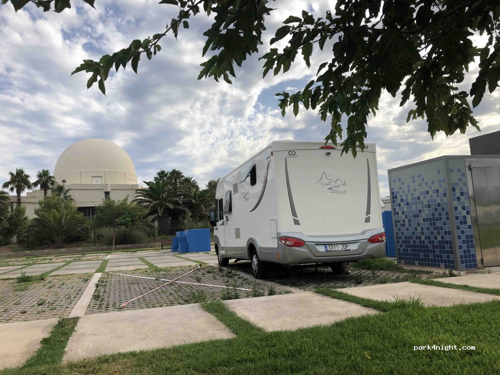 Parking Castilla. Caravan Parking in Elche, Alicante. Parking 24 hours