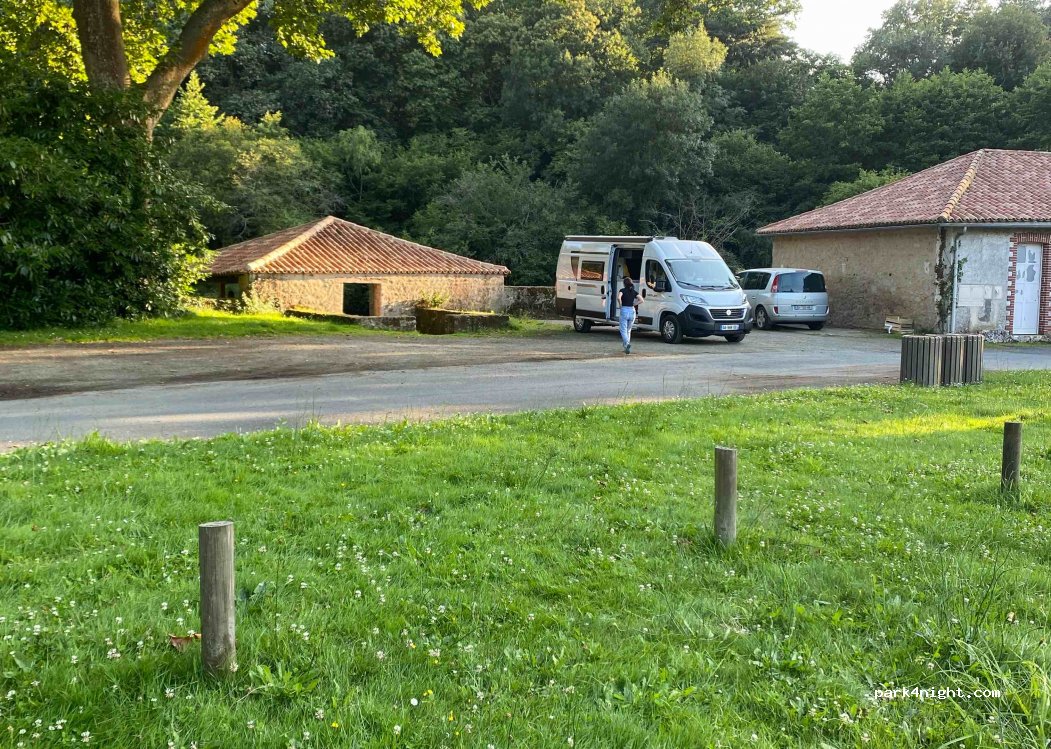 Aire De Camping Car Mortagne Sur Sevre