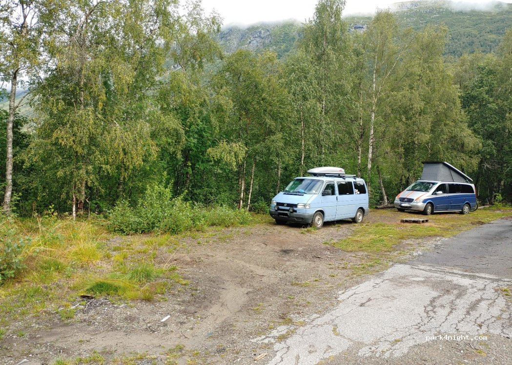 Ålvundeid - Unnamed Road