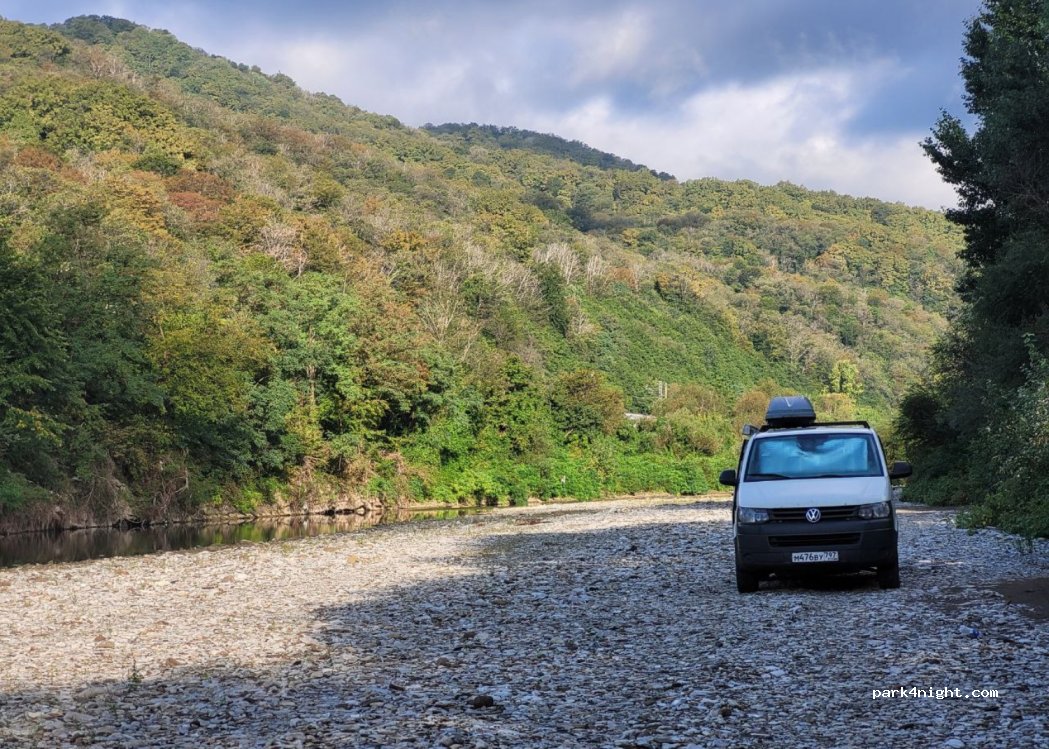 (352800) Kholodnyy Rodnik - Unnamed Road