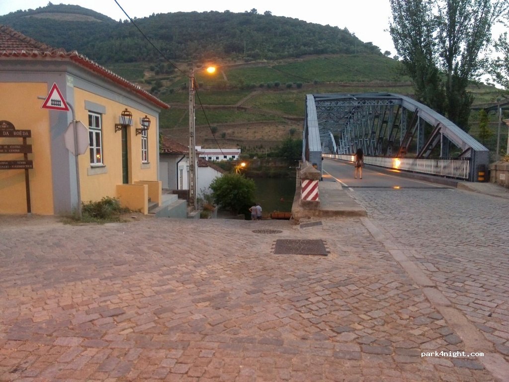 Pinhão,  EM590 thumbnail 3