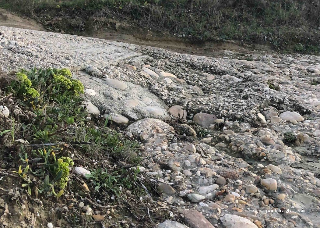 (490 81) Agios Stefanos - Unnamed Road photo 3