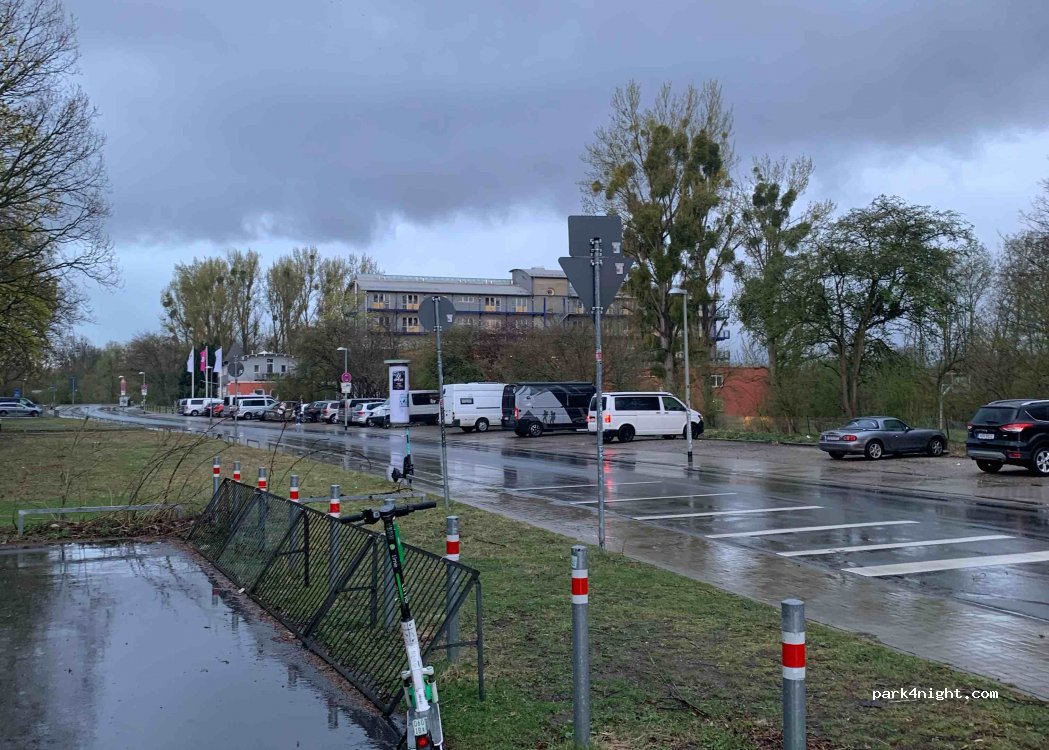 Parking jour et nuit, Hannover, 1 FerdinandWilhelmFrickeWeg, , Germany