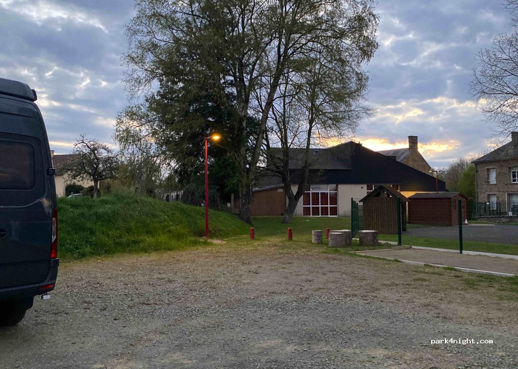 Athis-Val-de-Rouvre - 3 D20 photo 4