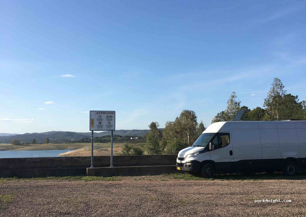 Presa de Aracena,Unnamed Road thumbnail 2