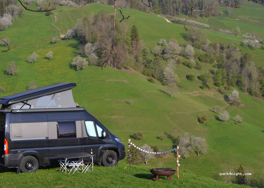 Cuisine de camping-car Volkswagen transporter, par Laurens