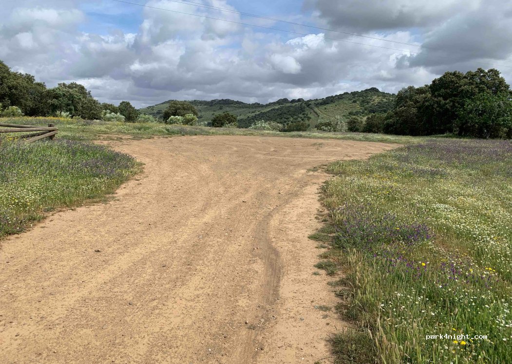 Salvatierra de los Barros,EX-320 thumbnail 2