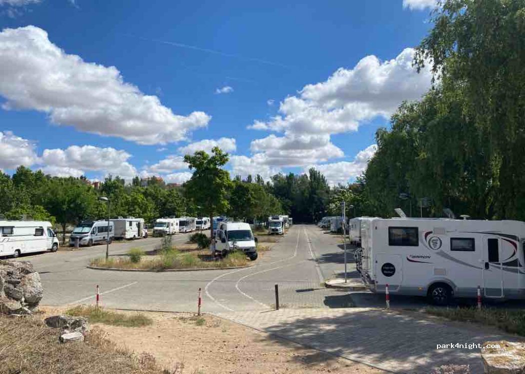 Parking Caravanas Pascual - Camping Empordà